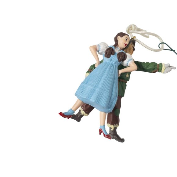 Wizard of Oz Hallmark Keepsake Ornament Dorothy and Scarecrow 2002 - Picture 8 of 8